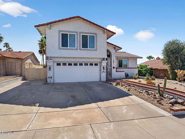 2119 E CROCUS Drive photo 3