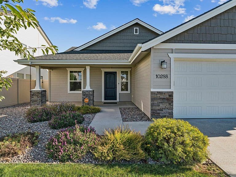10288 Longtail Dr photo 3