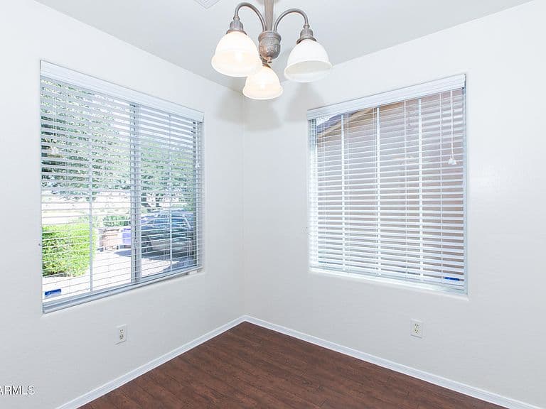 1429 E Desert Holly Drive photo 4