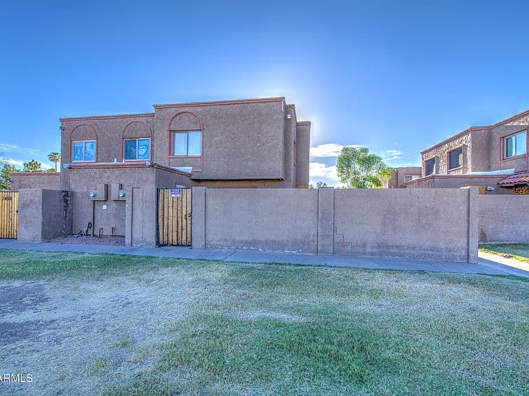 1463 N 53RD Drive photo 3