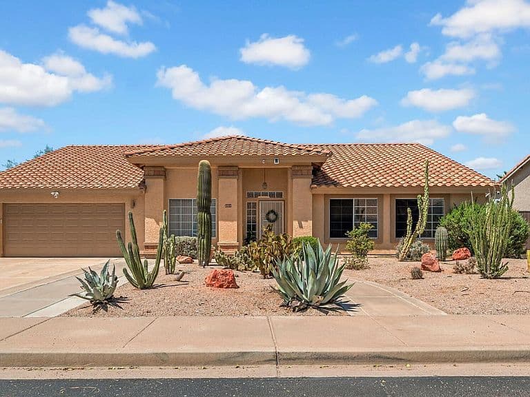 2922 E HERMOSA VISTA Drive photo 2