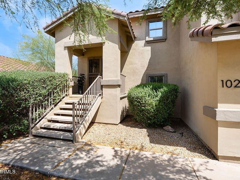 10212 E BETONY Drive photo 3