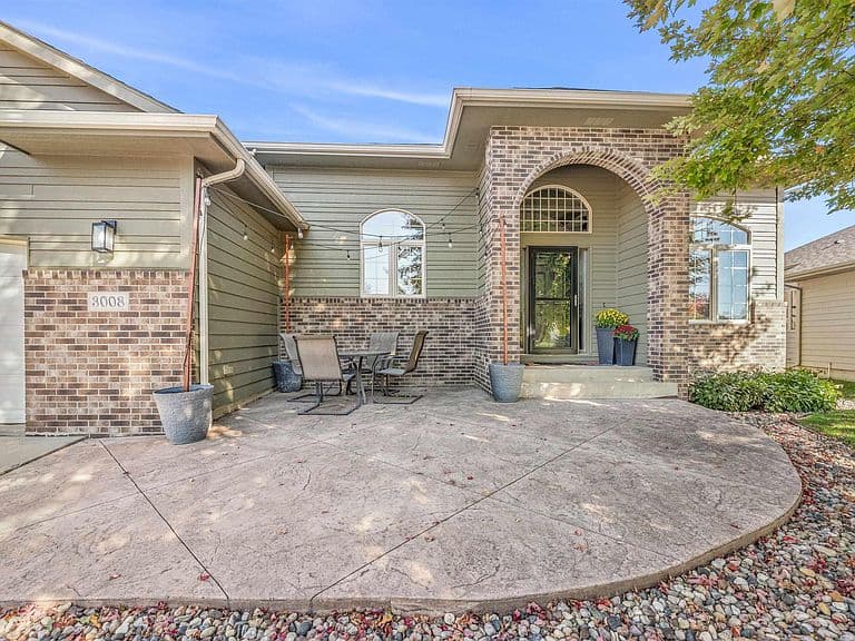 3008 W Rose Crest Dr photo 2