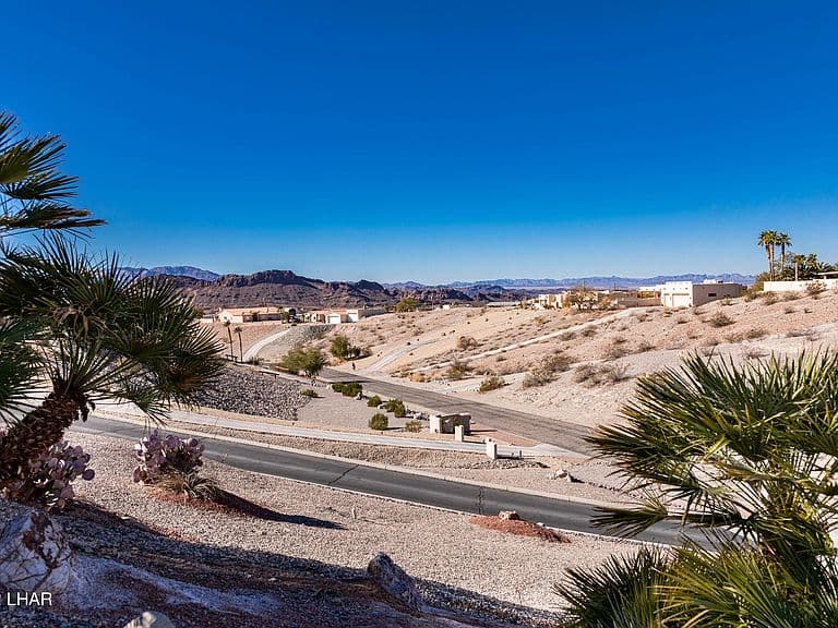 3928 Flying Cloud Ln photo 4