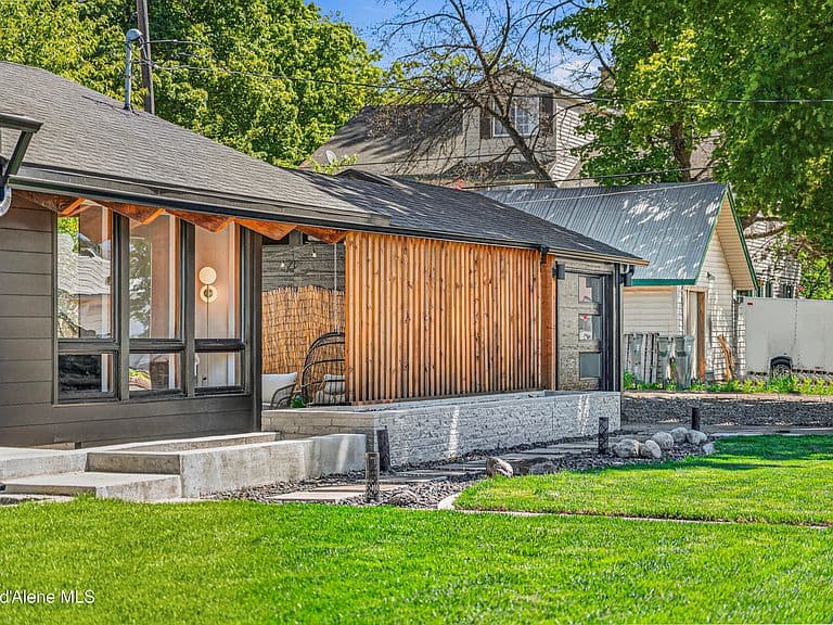 505 W Spokane Ave photo 2