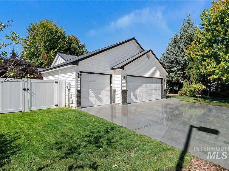 2273 S Weimaraner Way photo 2