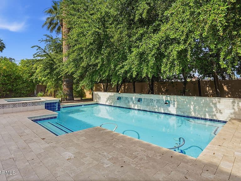 2032 N ALVARADO Road photo 4