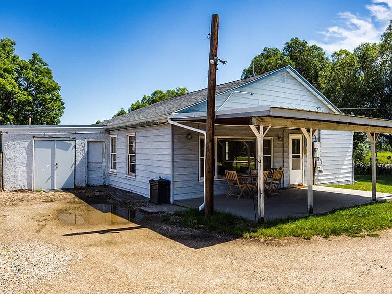 6868 Coffeen Ave photo 3