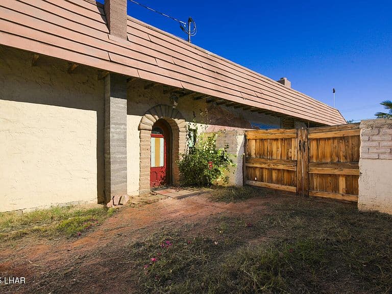 311 N Moonlight Dr photo 5