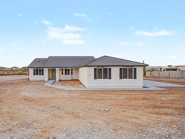 1868 W BROOKE Lane photo 2