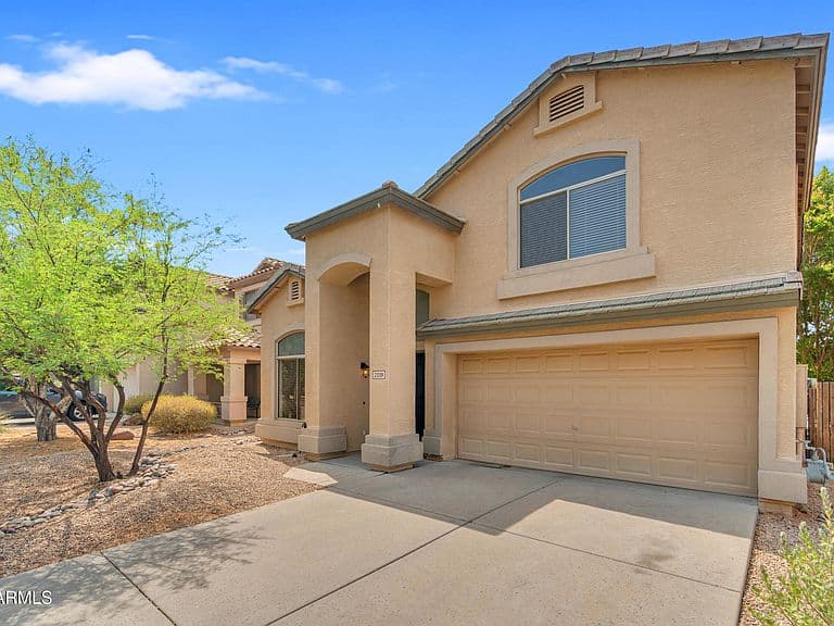 2339 W RUNNING DEER Trail photo 3