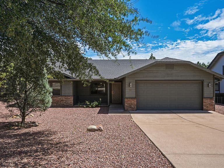 701 W Sherwood Dr photo 3