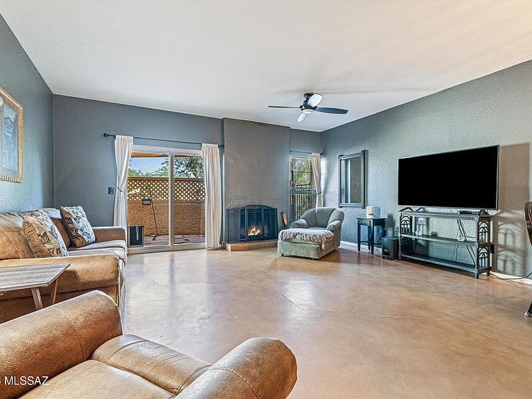 6324 N Camino Hermosillo photo 4