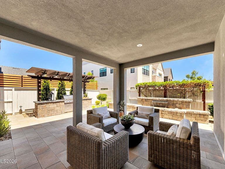 5530 Dapplegray Way photo 2