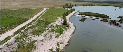 134 Round Lake Rd photo 3