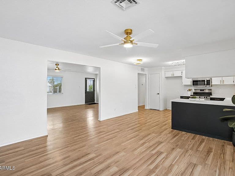 1256 E AVILA Avenue photo 3