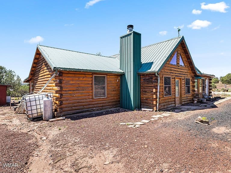 201 County Road 8287 photo 3