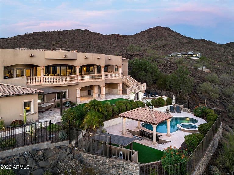 2433 W PRAIANO Way photo 3