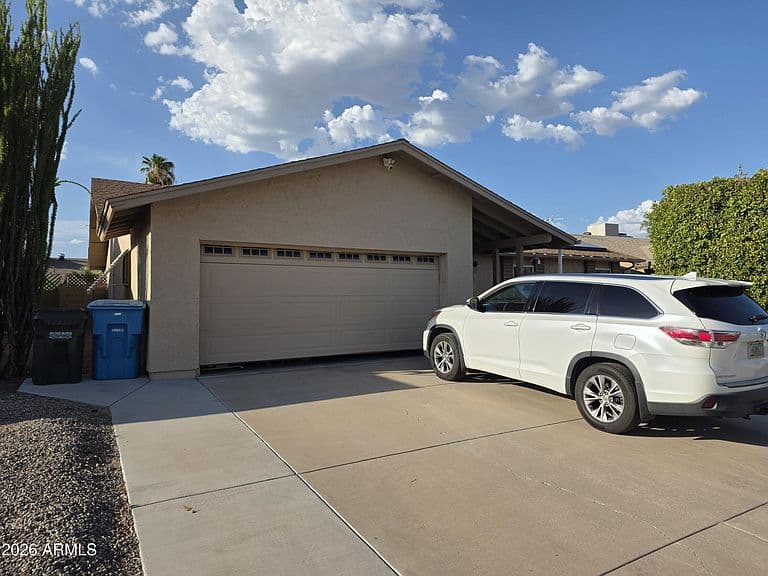 10340 W HAZELWOOD Avenue photo 2