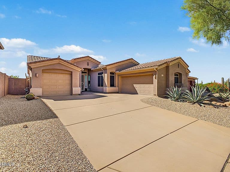2757 W VIA CALABRIA Way photo 2