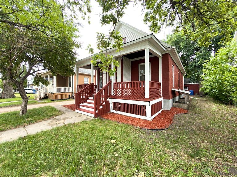 1346 1st Ave S photo 2