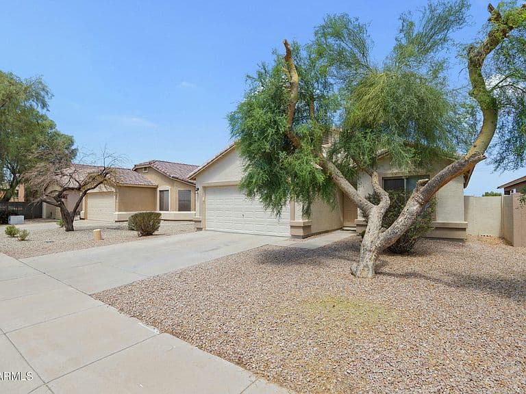 45618 W SHERIDAN Road photo 3