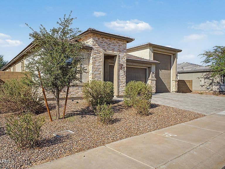 768 W PALO VERDE Drive photo 2