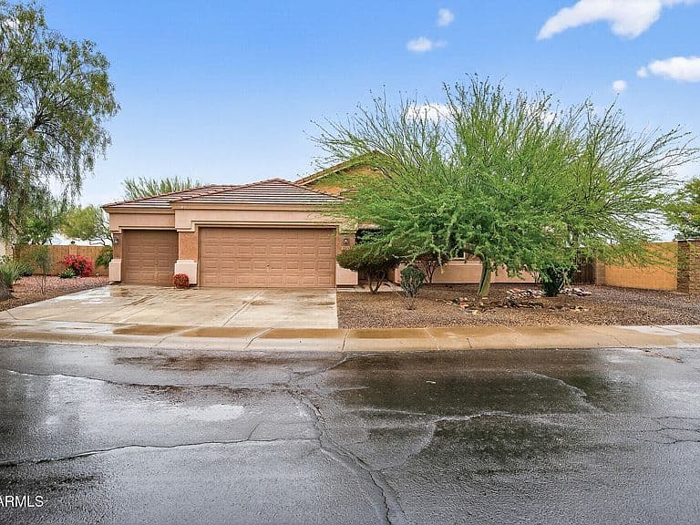 1518 E Fontana Dr photo 4