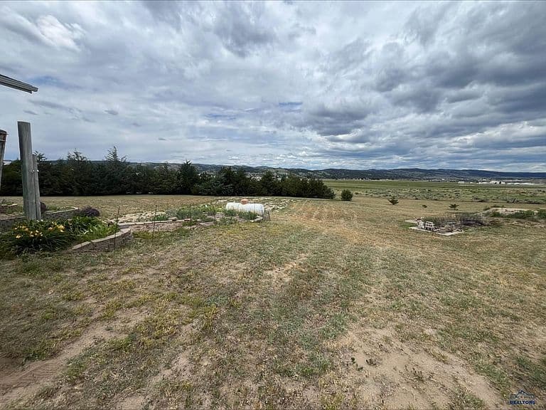 27932 Highway 385 photo 5