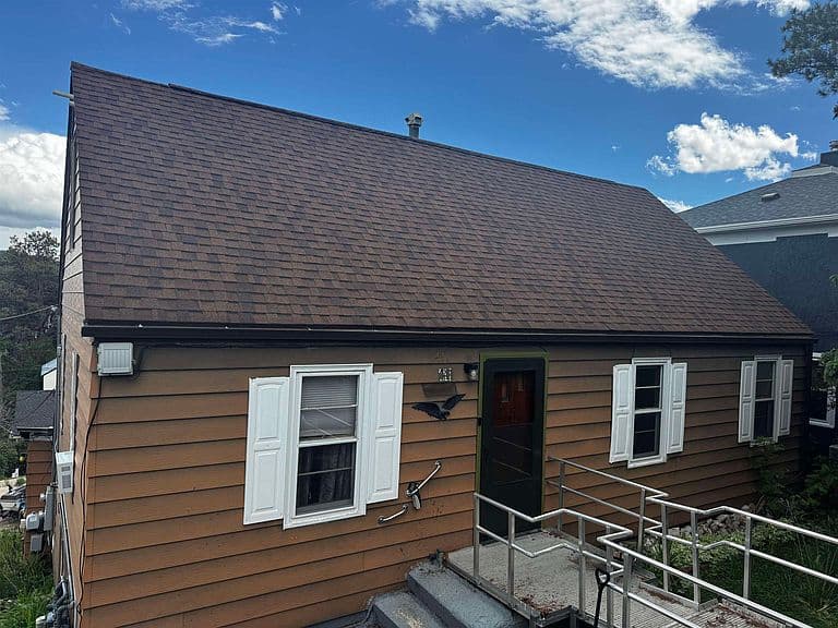 411 W Summit St photo 1
