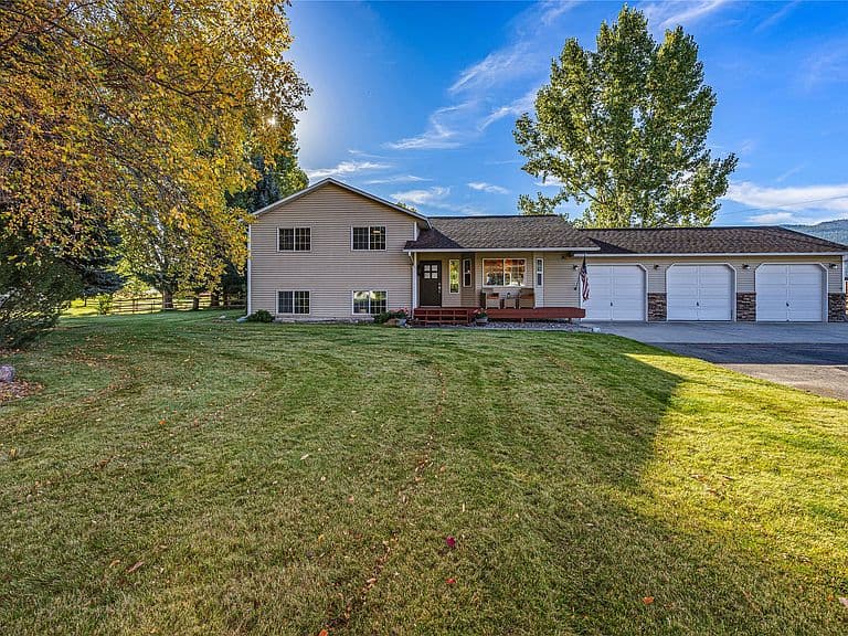 15940 Lemazion Pl photo 5