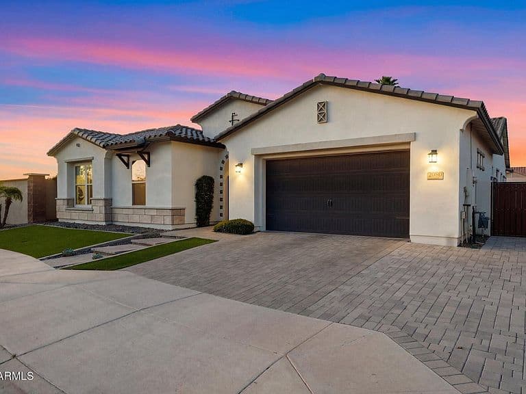 2080 E AQUARIUS Place photo 2