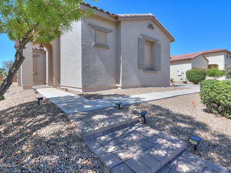 305 N RAINBOW Way photo 5