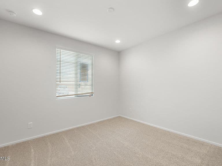 6345 W EAGLE Way photo 2