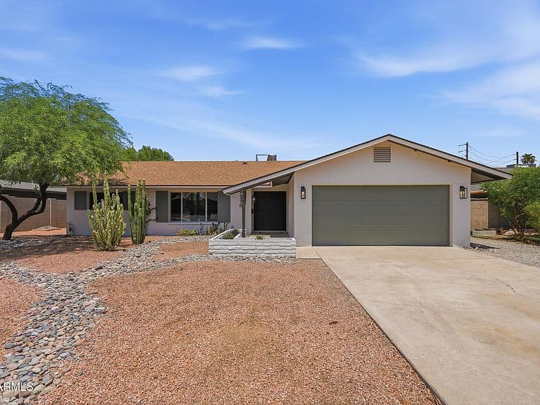1318 E LA JOLLA Drive photo 2