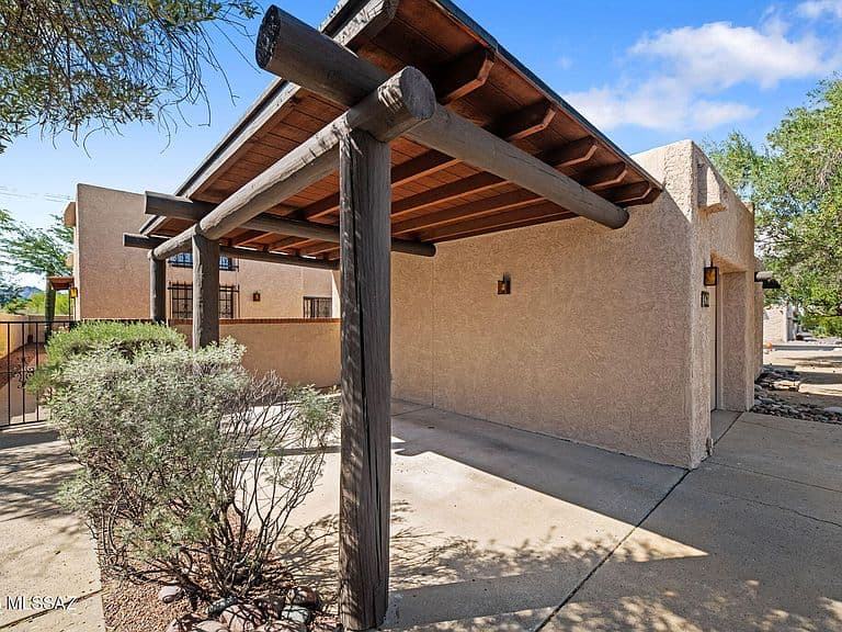 1431 N Camino Emiliano photo 5
