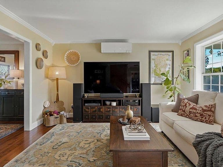 403 Hibbard Road photo 5