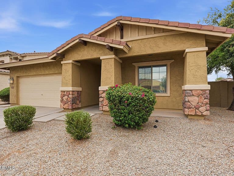 4081 S Pinnacle Place photo 3