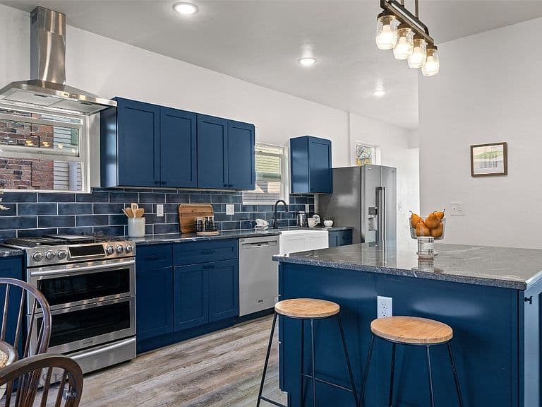 920 W Platinum St photo 1