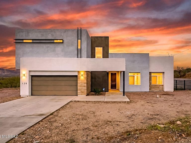 128 Avenida Ostion photo 1