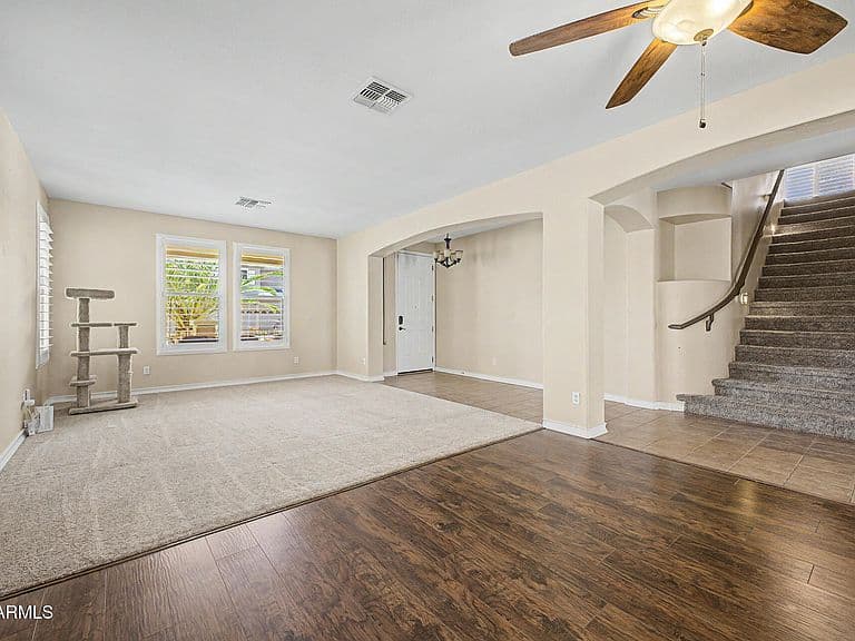 17940 W DESERT Lane photo 3