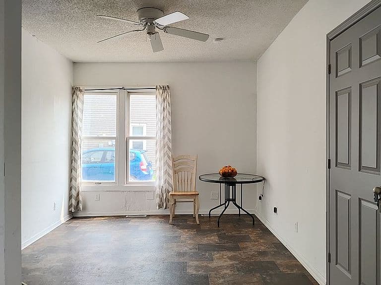 926 6th Ave photo 4