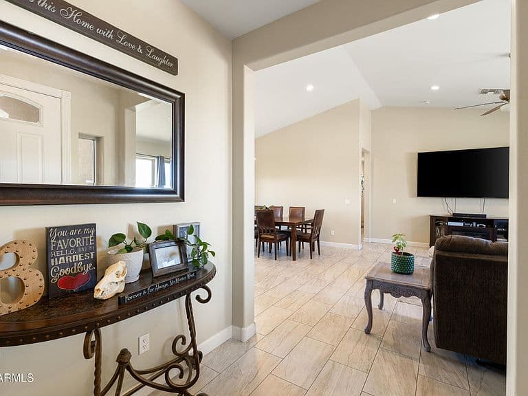 7315 E GUMTREE Lane photo 4