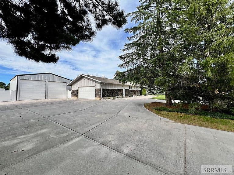 3785 E Wanda St photo 1