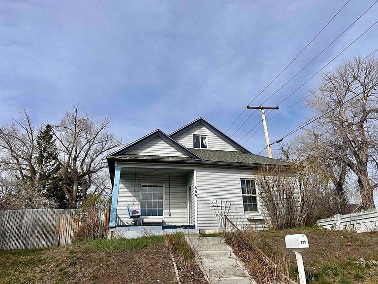 809 Beech Ave photo 1
