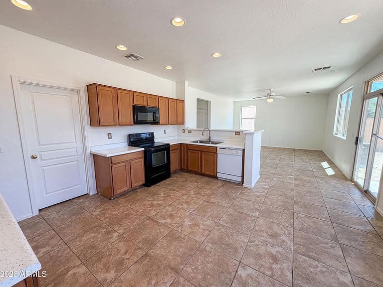 7411 W ALTA VISTA Road photo 2