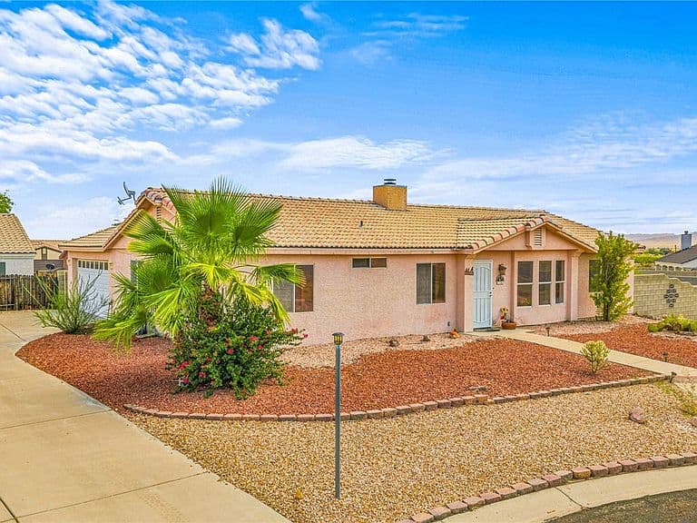 2250 E Oleander Court photo 3