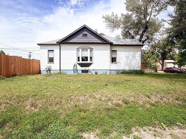 210 N 3rd Ave photo 3