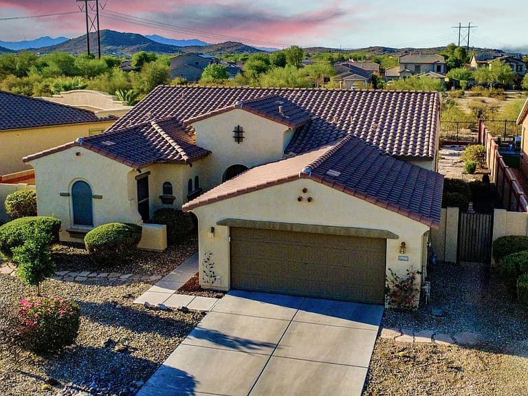 17942 W LAVENDER Lane photo 2