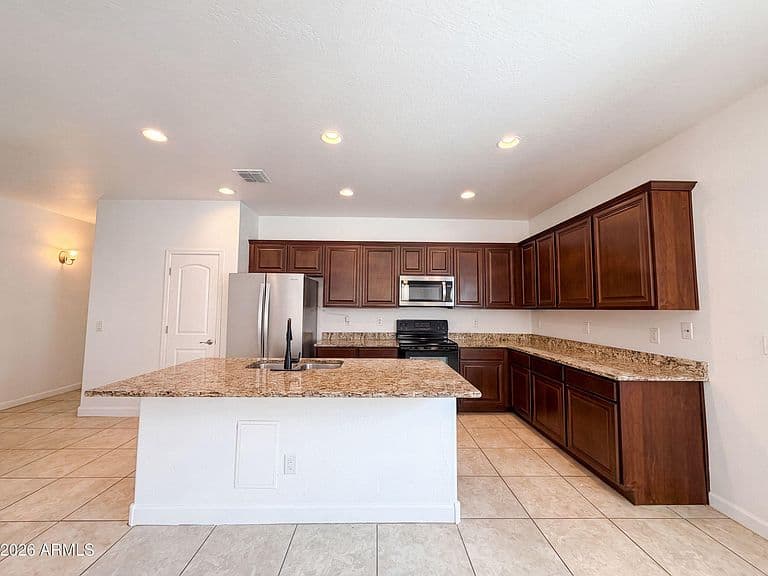 23866 W RIPPLE Road photo 2
